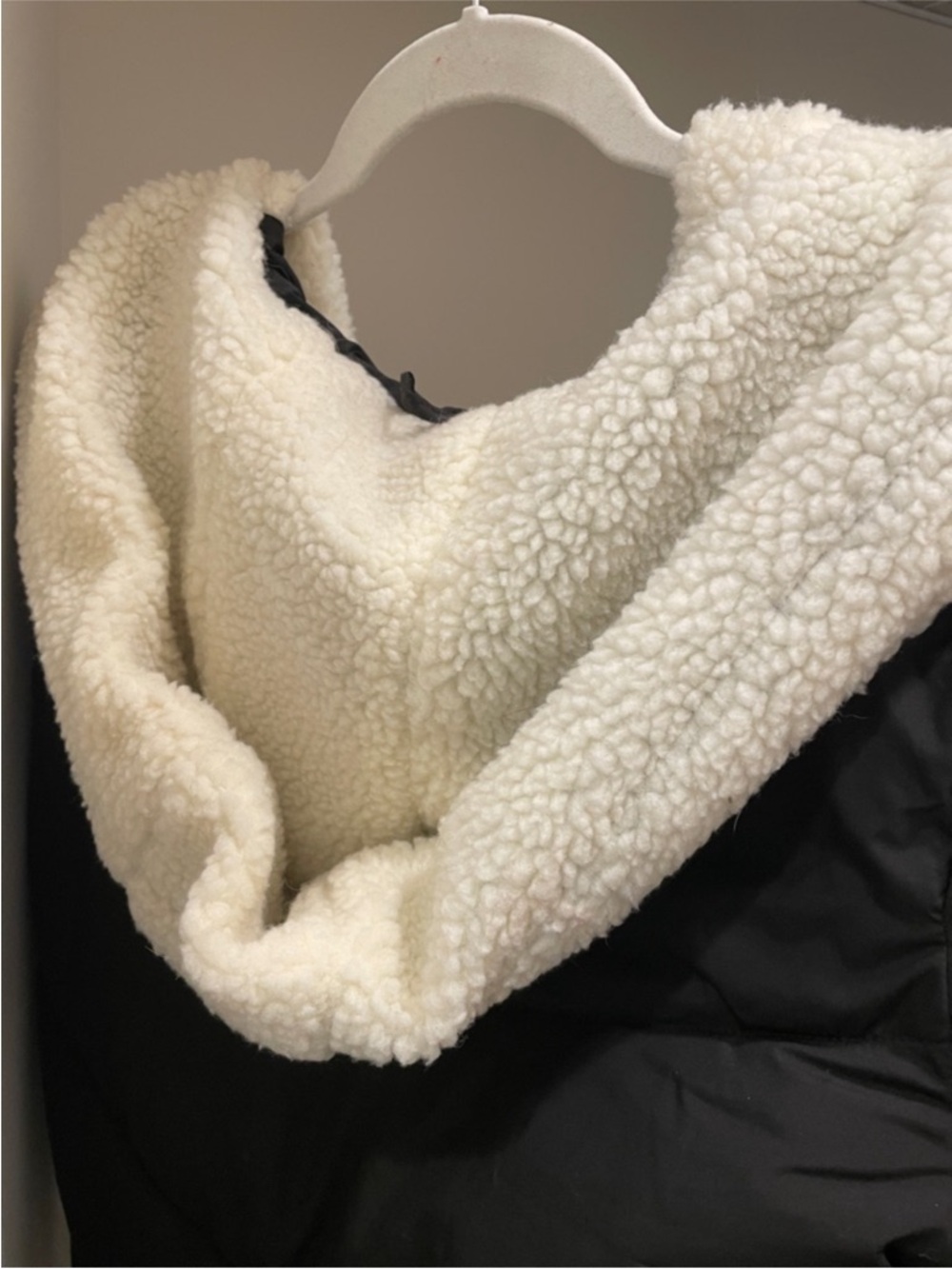 Black Coat Sherpa Lining - Picture 3 of 3